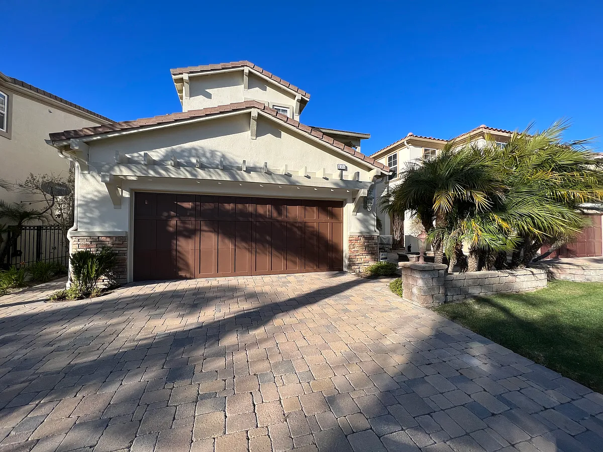 Paver Stone Driveway - 4353 Waterside Ln