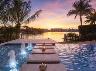 300 Mermaids Bight, Naples, FL 34103
