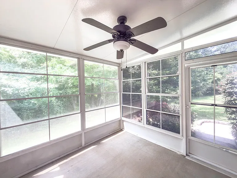 251 Grand Oaks Dr — Photo 24