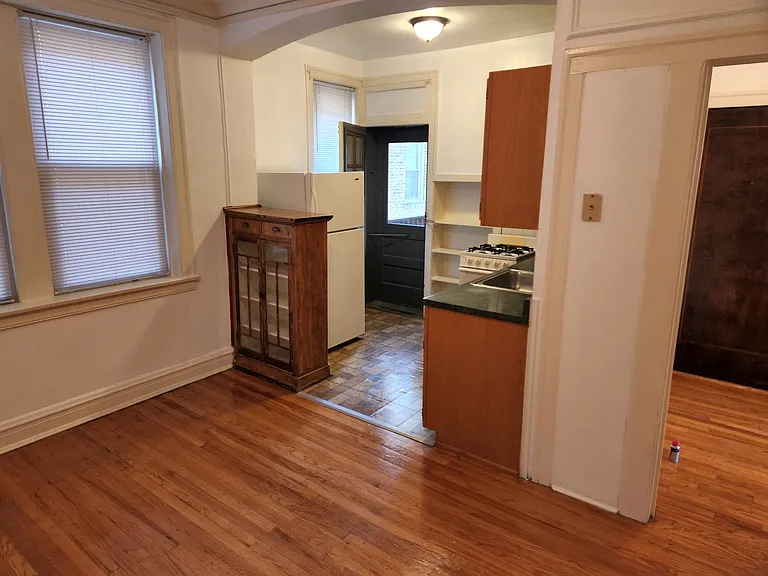 DINING ROOM & KITCHEN