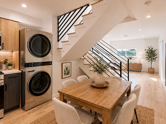 5th image of 16012 Cantlay St