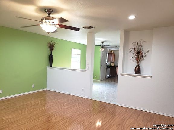 5th image of 10610 Shaenmeadow