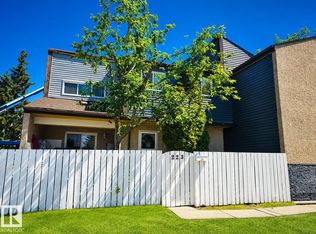 Kaskitayo Court, Edmonton, AB T6J 3T3