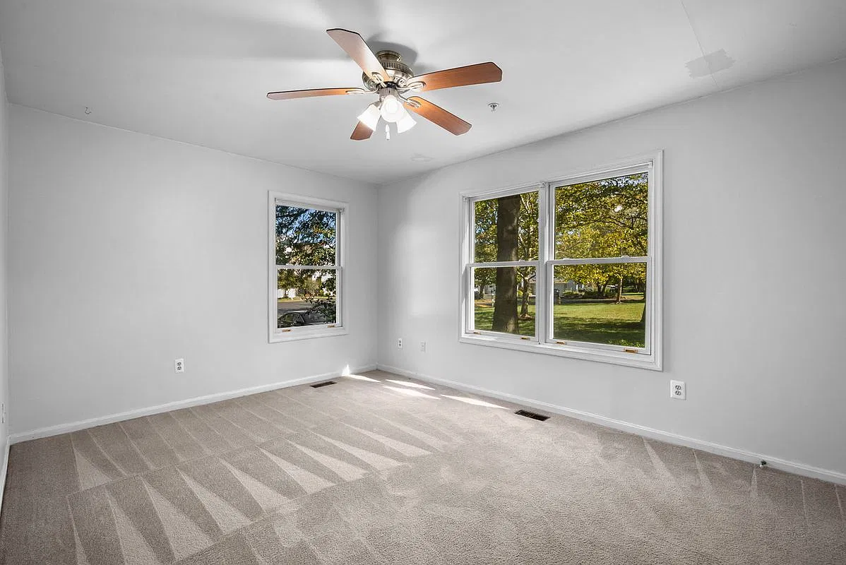 2 bed, 2.0 bath, 1030 sqft, $2,000 — Photo 2
