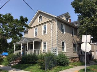 4 Grant St APT 3, Burlington, VT 05401