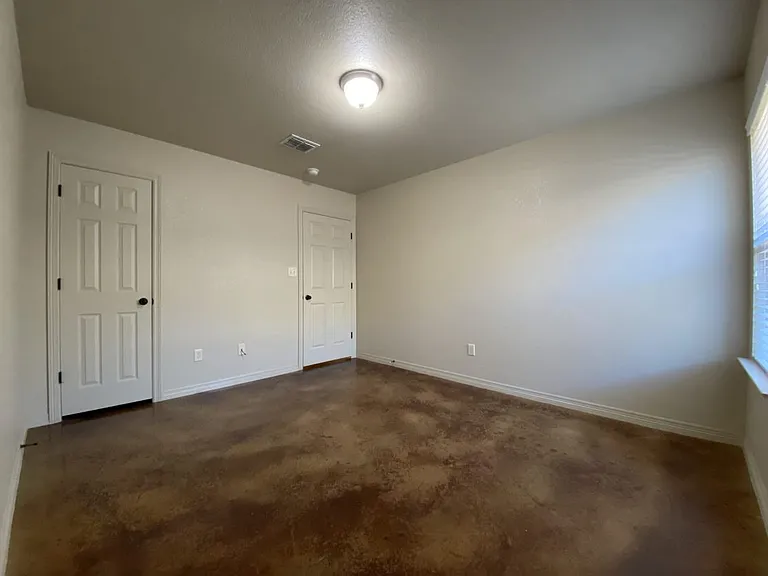 216 Andy Ln — Photo 5