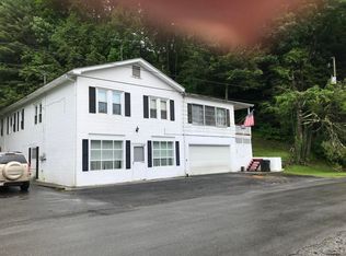 1716 Main St, Rainelle, WV 25962