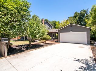 1555 Oakhurst Ave, Los Altos, CA 94024