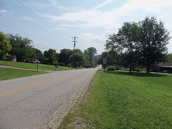 4th image of 1209 Bellshire Dr