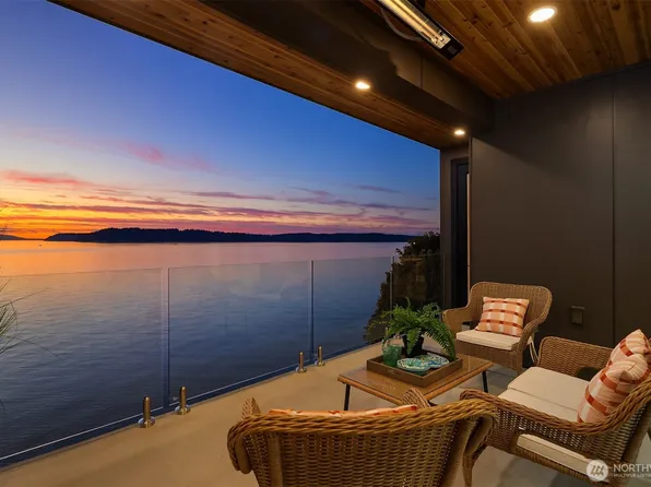 12306 Possession Lane, Edmonds, WA 98026