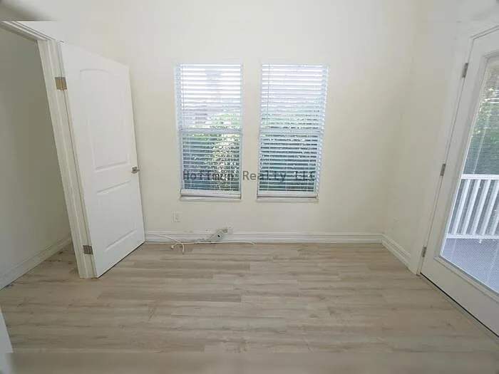 2511 W Fig St — Photo 7