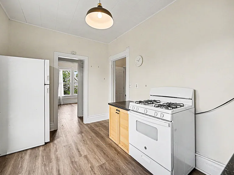 302 N Bannock St #B — Photo 5
