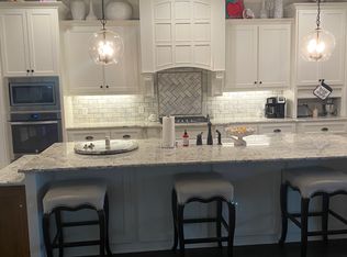 811 Chimney Rock Dr, Tyler, TX 75703