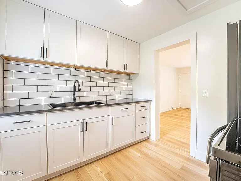 502 Hayworth Dr #A — Photo 10