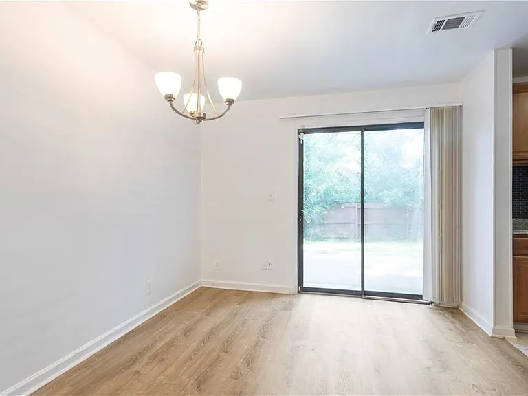 1585 Springleaf Point SE — Photo 5