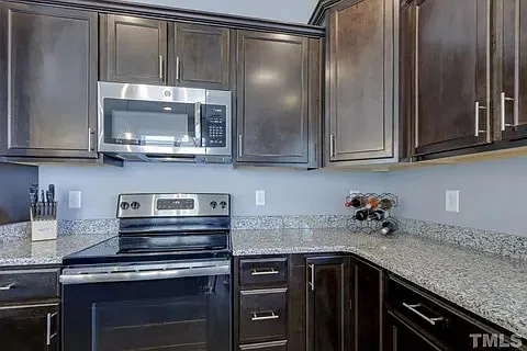 1232 Brown Velvet Ln — Photo 14
