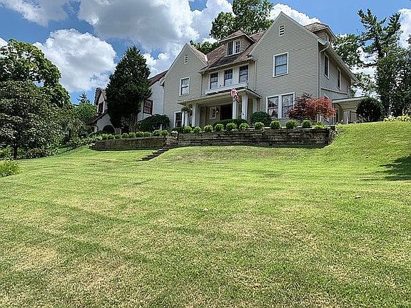 2nd image of 661 Far Hills Ave