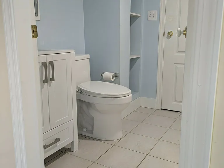 1216 Edinburgh St — Photo 6
