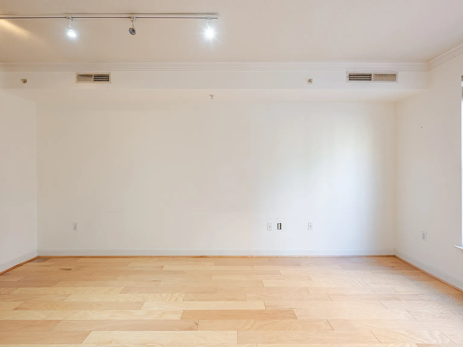 1441 Rhode Island Ave NW — Photo 4