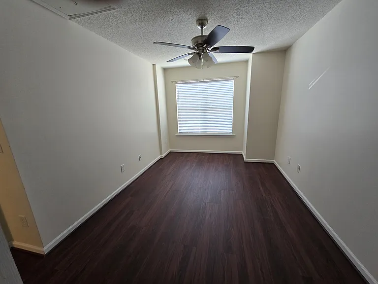 106 Parkerson Ln — Photo 14