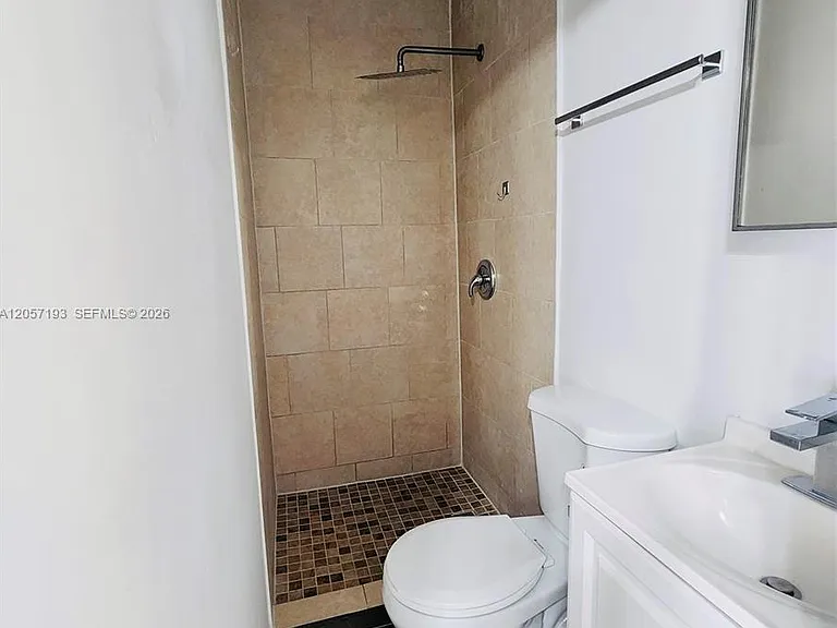 1558 NW 103rd St #EFFICIENCY — Photo 11