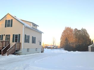 1419 School St, Two Rivers, WI 54241