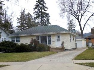 324 W School St, Villa Park, IL