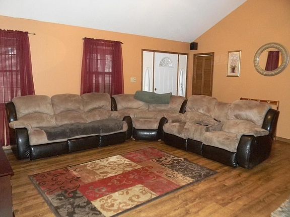 2nd image of 510 Mallard Ln