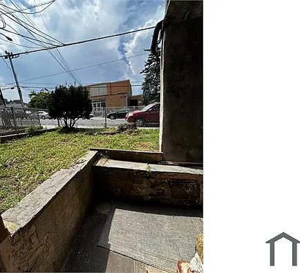 90 Linden St — Photo 5