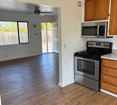 3rd image of 5710 Soquel Dr