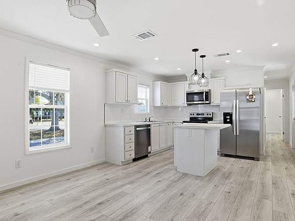 3rd image of 605 Plumgrove Rd #C108