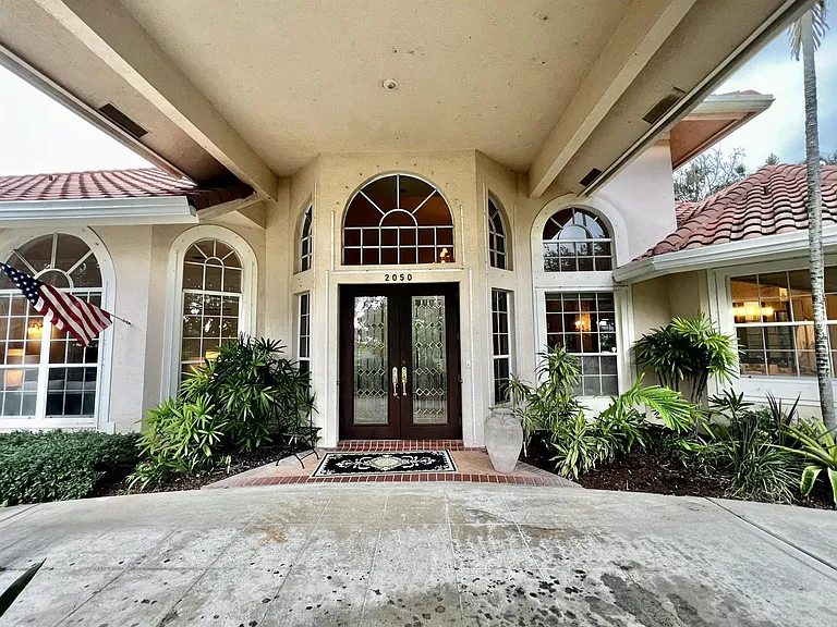 2050 Windsock Way — Photo 28