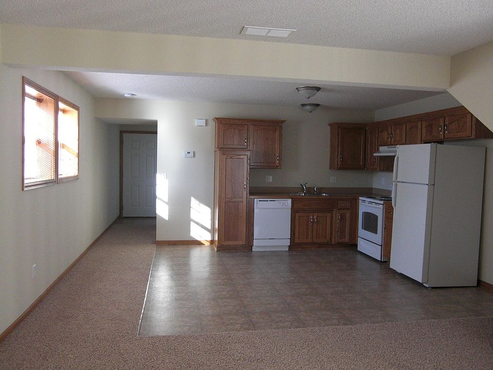 2nd image of 1518 SW Shelby Dr #5A