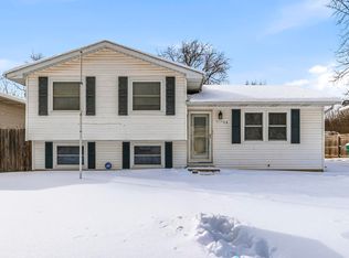 56759 Spruce Ln, Elkhart, IN 46516