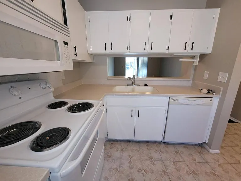 2917 Wainwright Ct — Photo 8