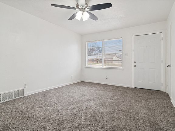5th image of 7840 Larchridge Dr