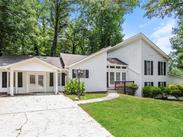 9010 Mandarin Dr, Jonesboro, GA 30236