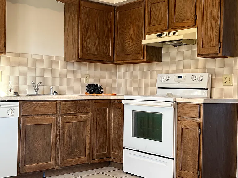 1409 E 27th Ave #A — Photo 3