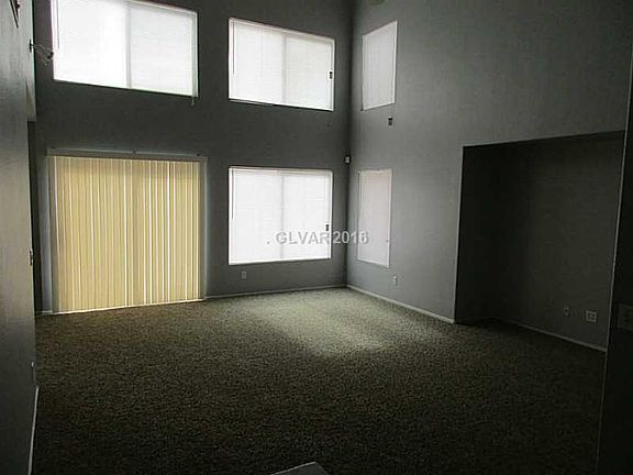 5th image of 811 Plantain Lily Ave