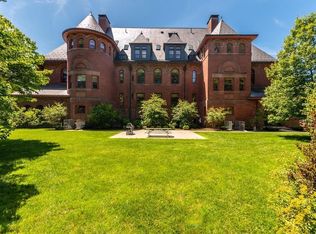 33 Forest St APT 103, Lexington, MA 02421