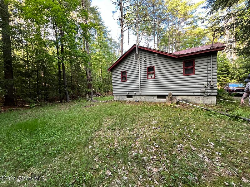 4th image of 40 Delaney Drive