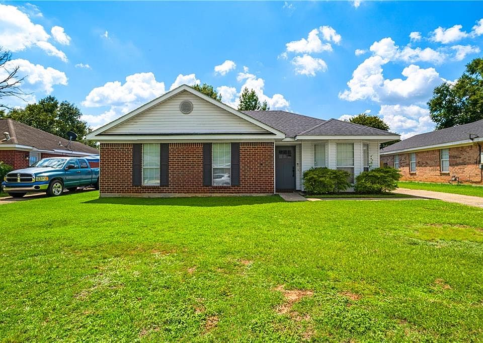 1st image of 8035 Woodland Way