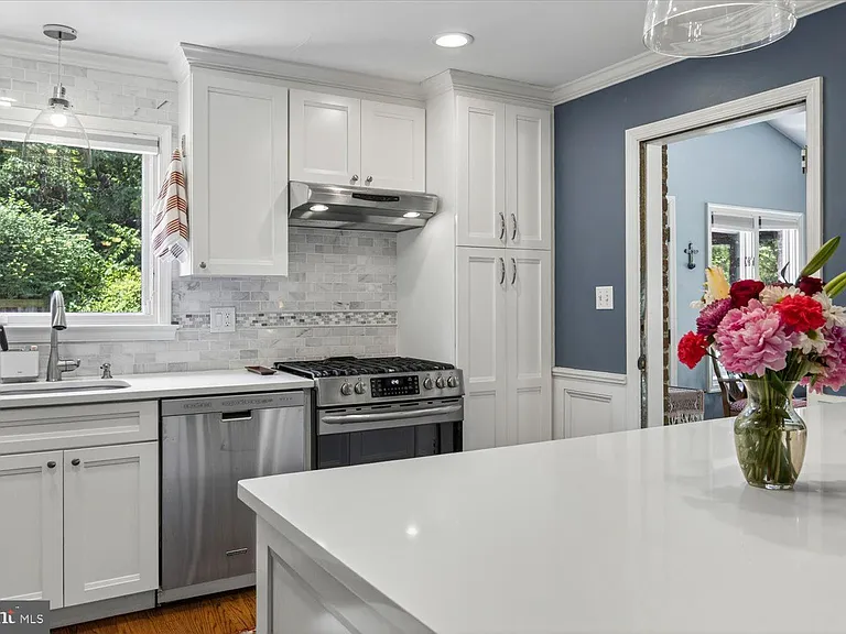 2212 Reddfield Dr — Photo 17