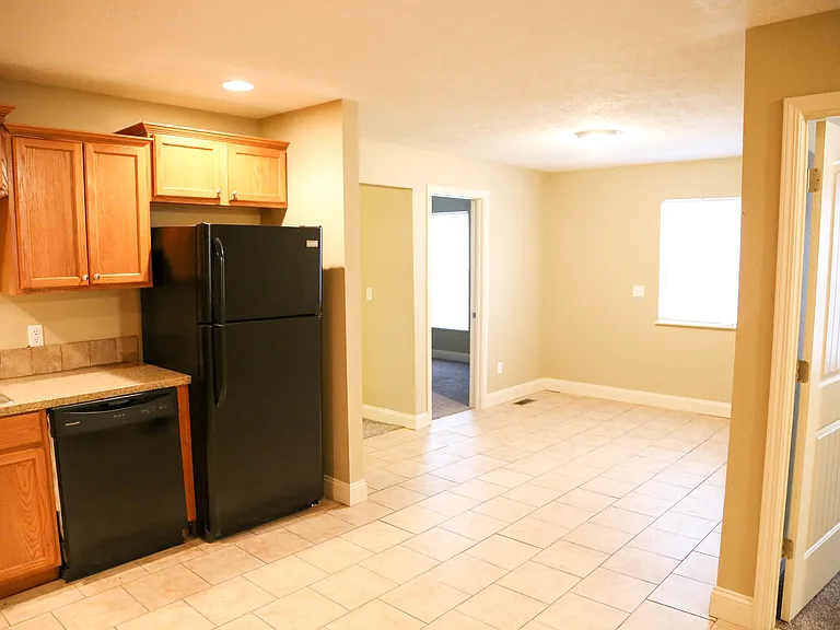 Unit B - Kitchen/dining room