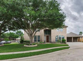 15703 Hidden Hvn, Houston, TX 77095