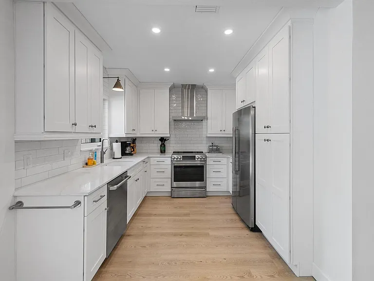 611 S N St — Photo 3