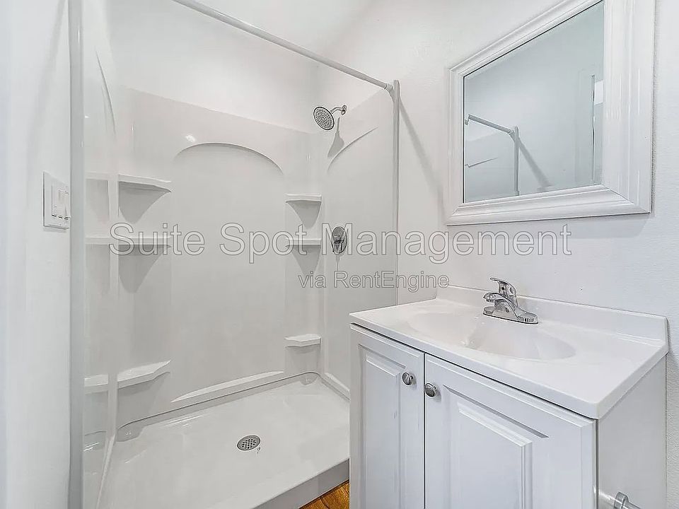 2nd image of 554 N Cambridge St