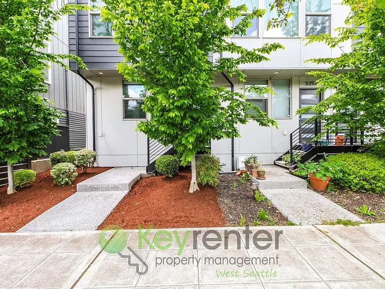 5259 Fauntleroy Way SW — Photo 2
