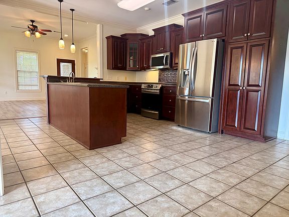 5th image of 364 Springhill Dr