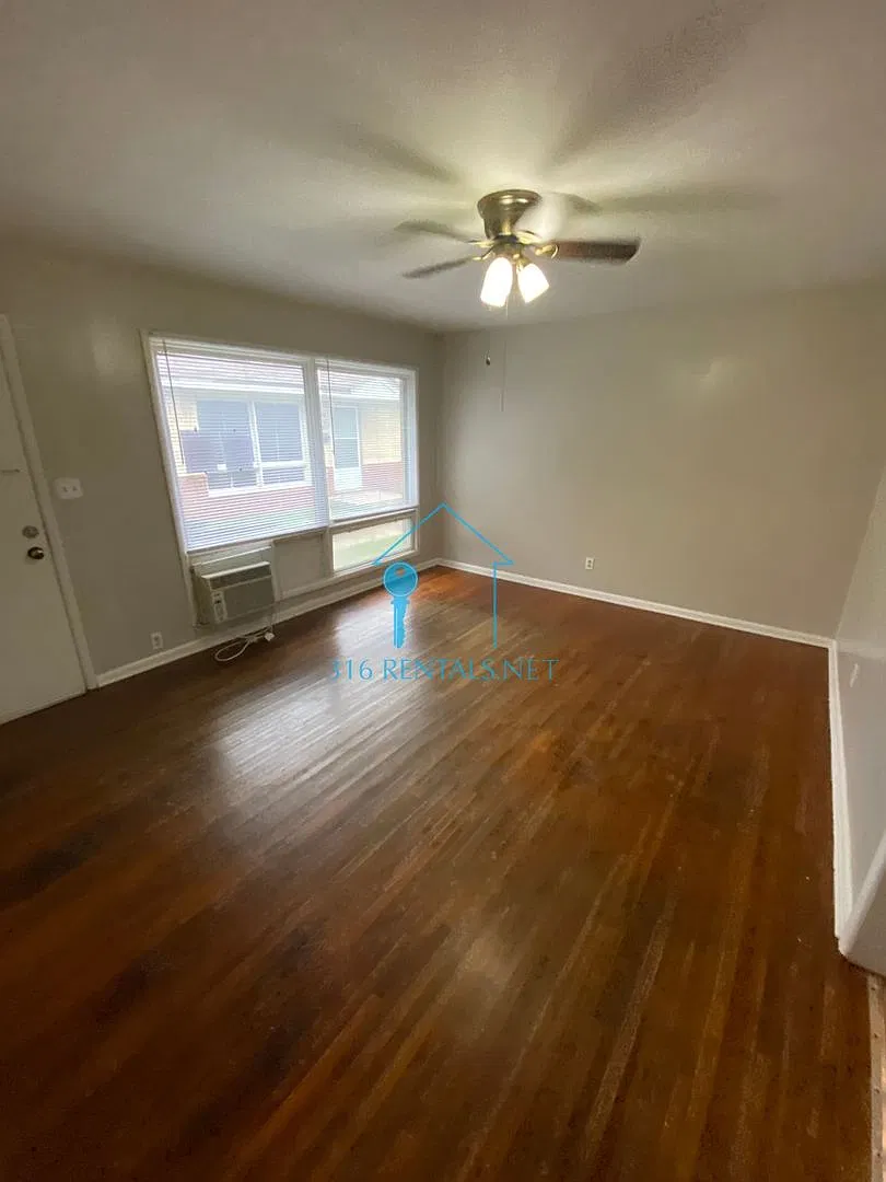 2939 S Hydraulic Ave — Photo 3